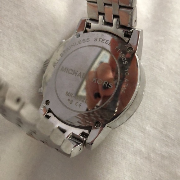 Michael Kors Stainless Steel Watch MK - 5020 - Picture 2 of 4